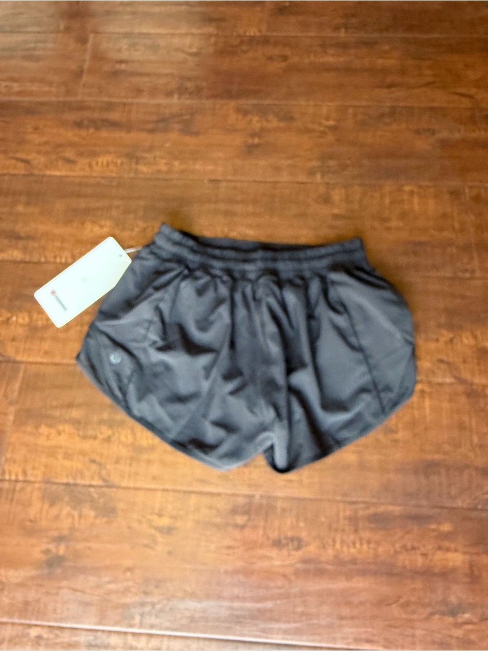 Lululemon Women’s Hotty Hot Low Rise Lined Shorts - 2.5” - Picture 2 of 4